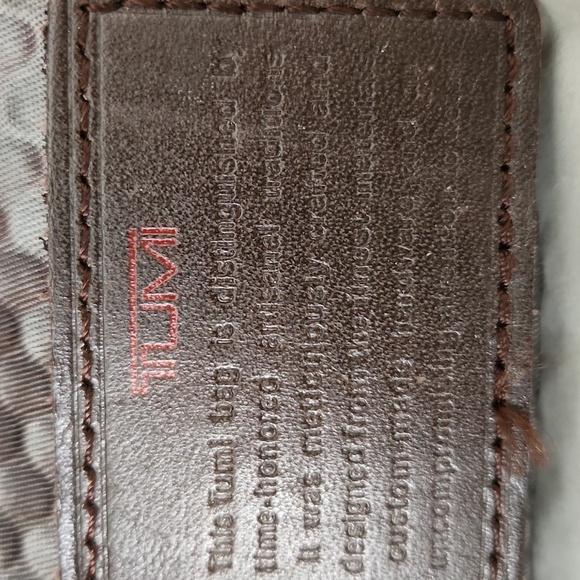 Tumi Messenger Laptop Bag Travel Set - Picture 13 of 16